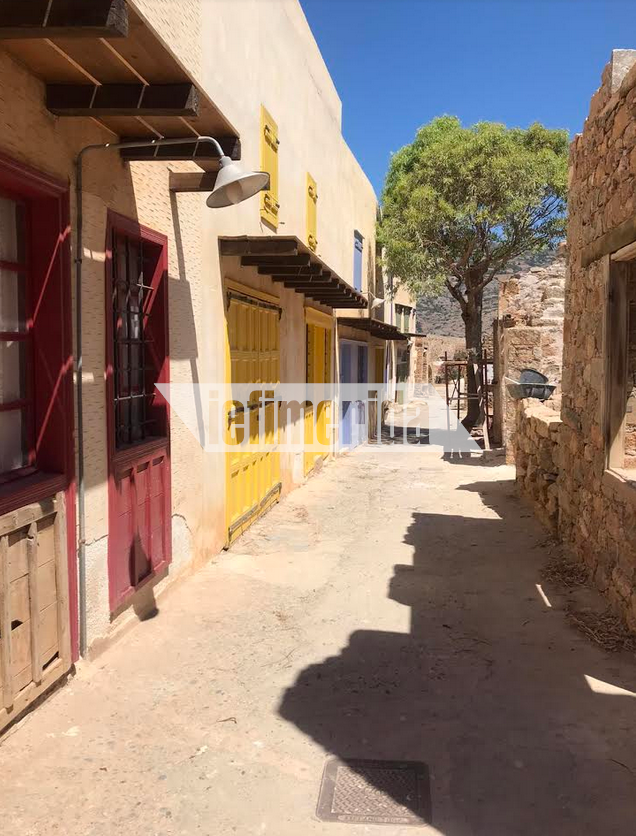  Τα χρωματιστά κτίσματα ήταν η αγορά των λεπρών 