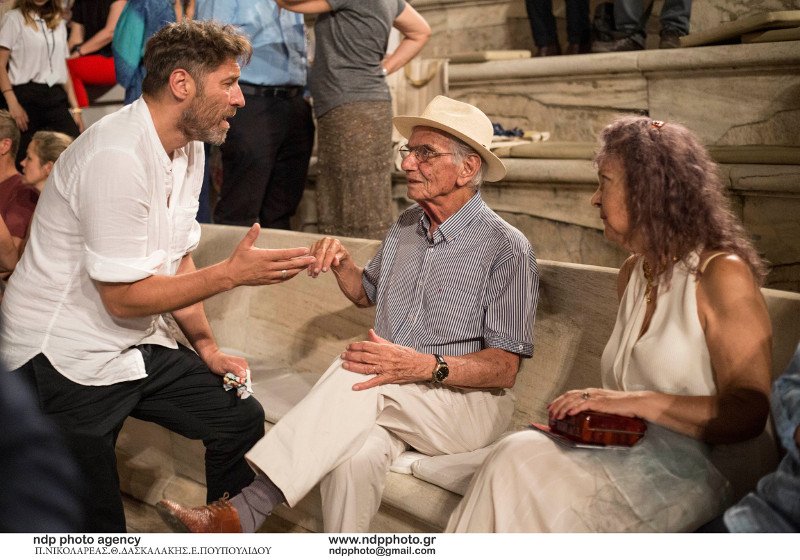 Ο Γιάννης Στάνκογλου μαζί με τον Βασίλη Βασιλικό και την Βάσω Παπαντωνίου / Φωτογραφία: NDP