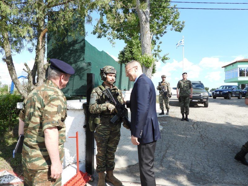 Στο Γ' και Δ' Σώμα Στρατού ο υφ. Αμυνας Αλκιβιάδης Στεφανής 