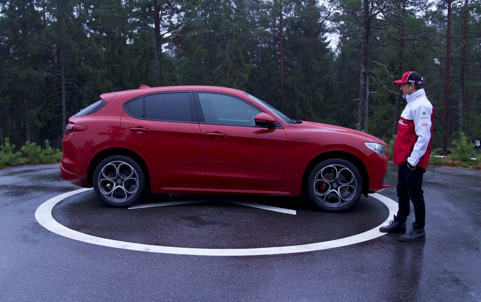 O Κίμι Ράικονεν επιλέγει την Alfa Romeo Stelvio