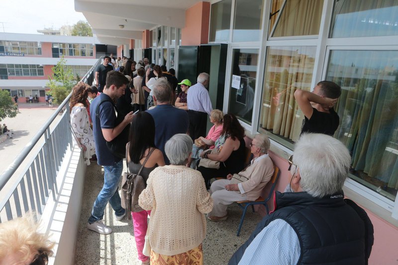 Στην ουρά για την κάλπη