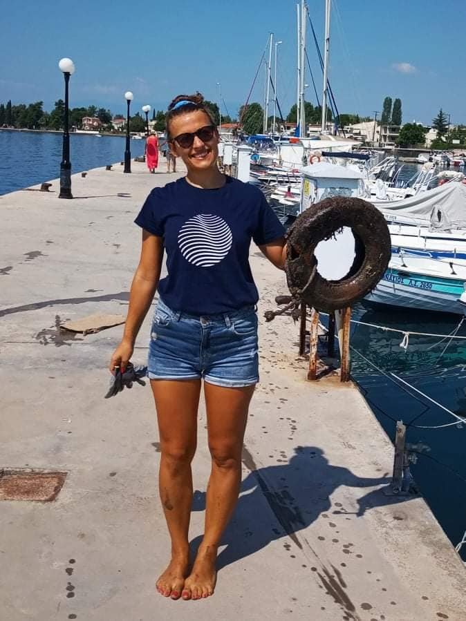 Τα λάστιχα είναι συνηθισμένα «ψαριά» σε λιμάνια, καθώς χρησιμοποιούνται στα πλαϊνά σκαφών