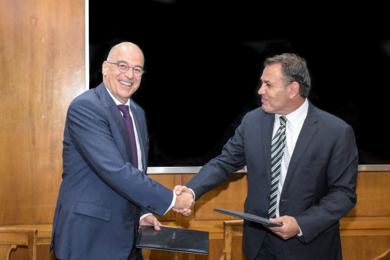 Συνάντηση του ΥΠΕΞ Δένδια με τον υπουργό Αμυνας