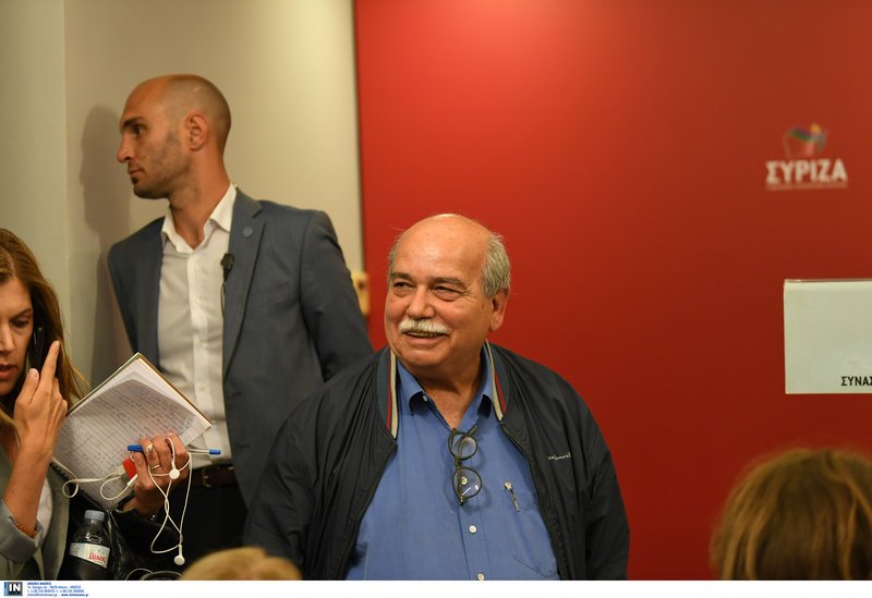 Ο πρόεδρος της Βουλής Νίκος Βούτσης ήταν ίσως ο μόνος που χαμογελούσε