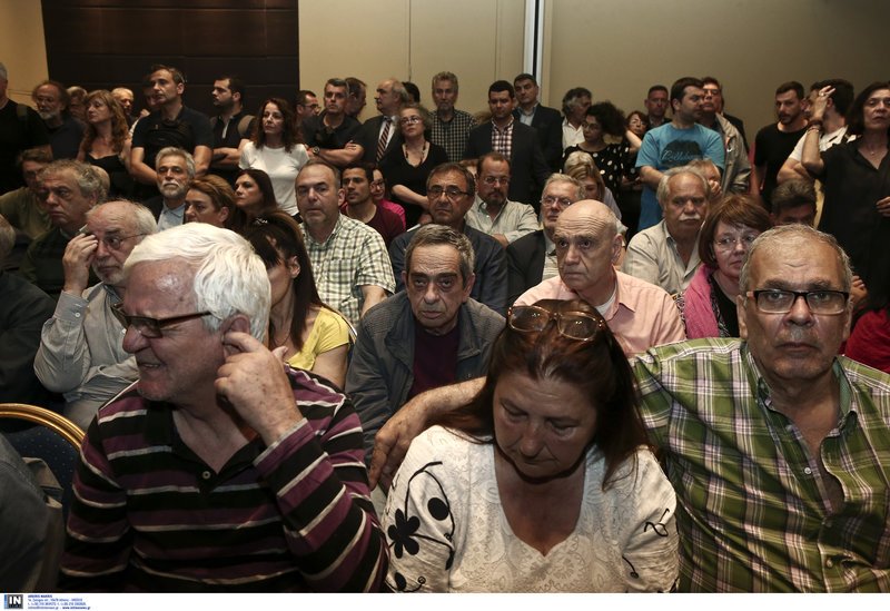 Εμφανής η αμηχανία των στελεχών του ΣΥΡΙΖΑ στην ΚΕ