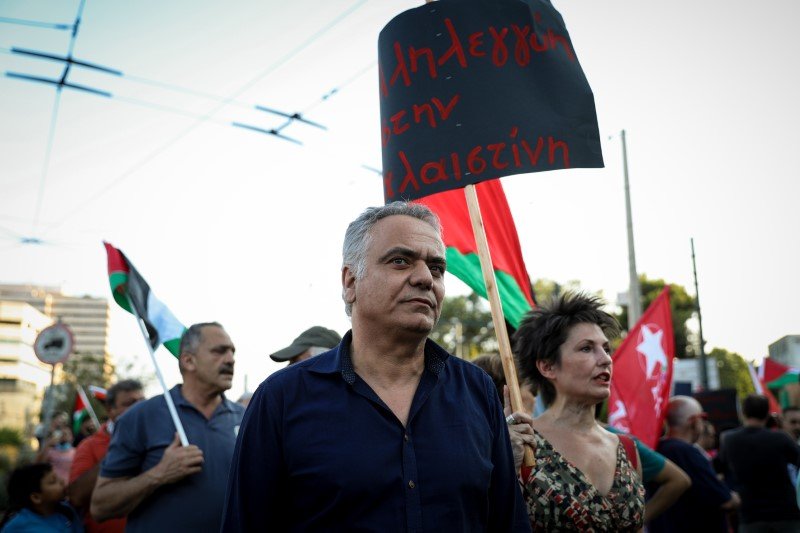 Πάνος Σκουρλέτης και Αννέτα Καββαδία στην πορεία υπέρ της Παλαιστίνης -Φωτογραφία: EUROKINISSI/ΣΩΤΗΡΗΣ ΔΗΜΗΤΡΟΠΟΥΛΟΣ