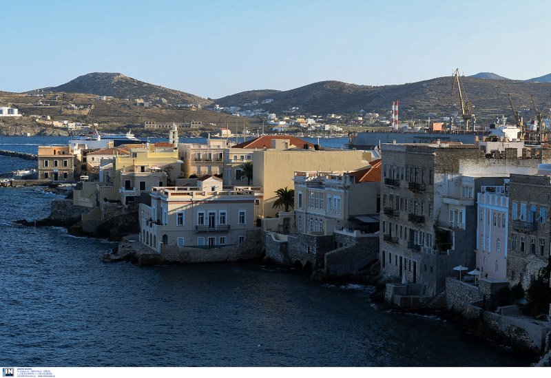 Η συνοικία βαπόρια, όπου κυριαρχούν τα αρχοντικά των καπετανέων