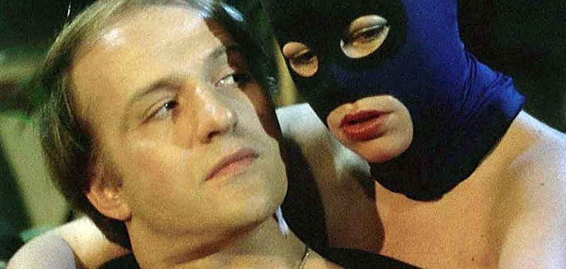 Σκηνή από το φιλμ «Τα Κουρέλια Τραγουδάνε Ακόμα»