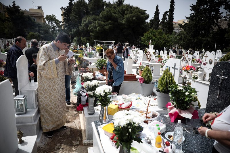 Το ταφικό έθιμο των Ποντίων στα Σούρμενα