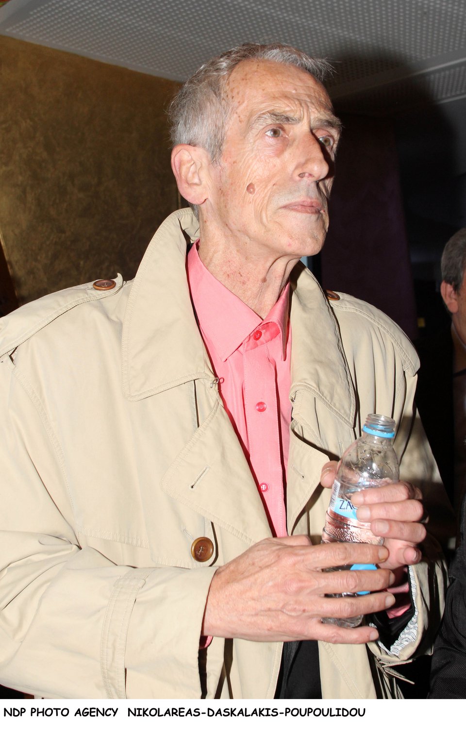 O Τάκης Μοσχος στην πρεμιέρα της σειρά «Το 99%&quot;» του Άρη Δαβαράκη στο θέατρο Χυτήριο το 2008.