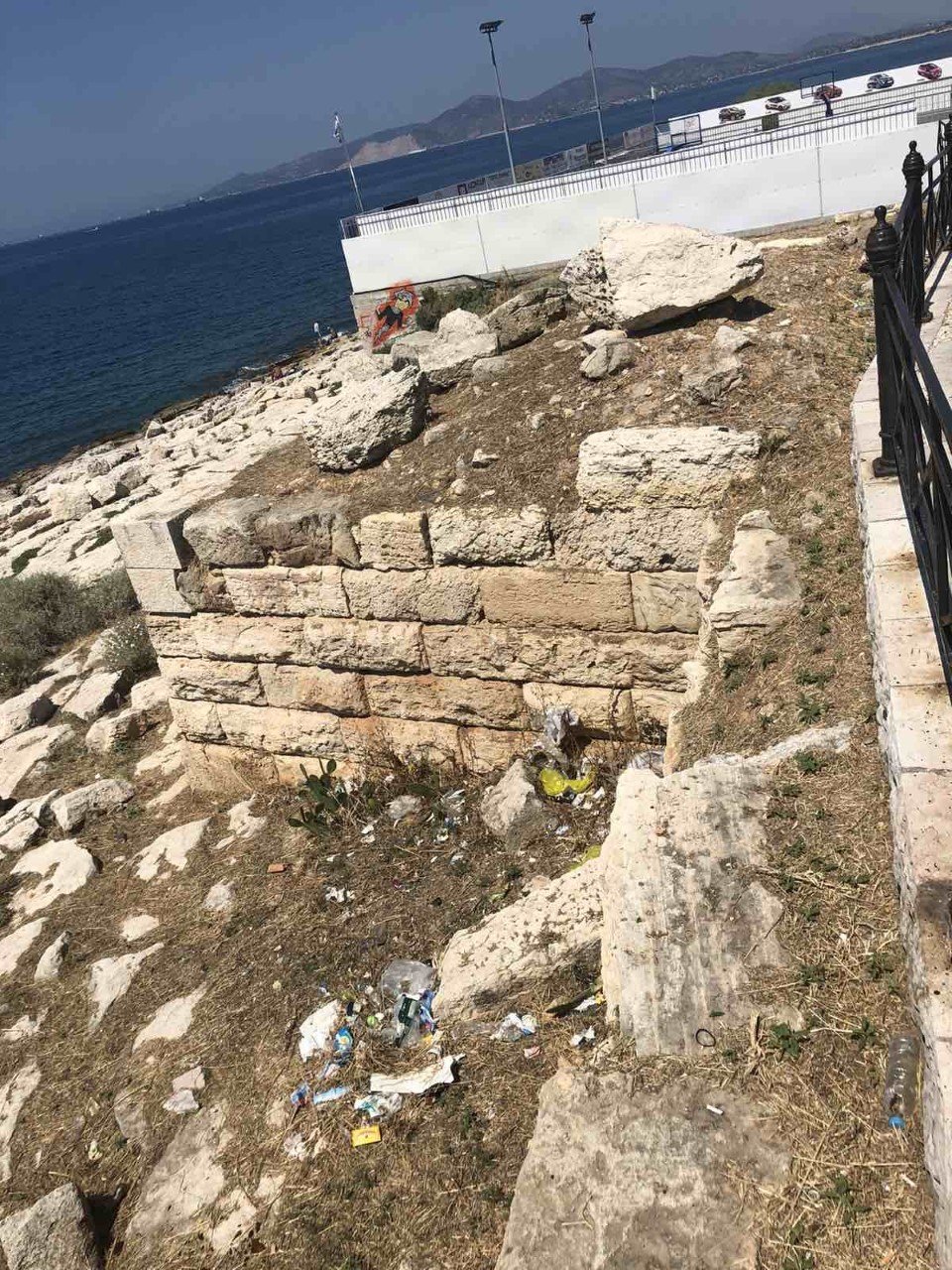 σκουπιδια