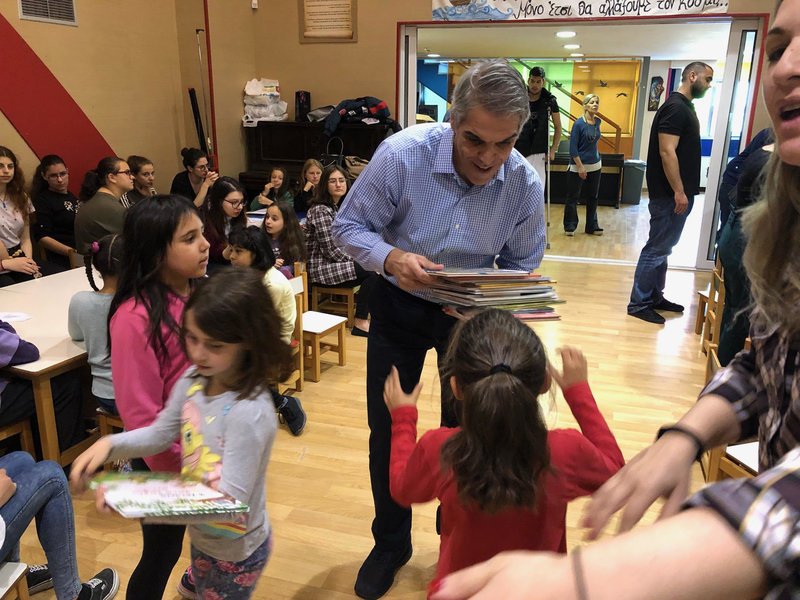 Ο Χρήστος Τεντόμας, επίσης, συνεχάρη τον πατέρα Αντώνιο και τους συνεργάτες του για την πολύτιμη προσφορά τους.