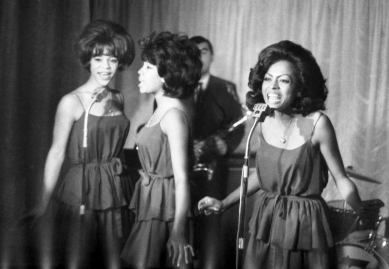 Οι Supremes το 1964