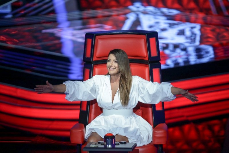 Η Έλενα Παπαρίζου πήρε ξανά τη θέση της