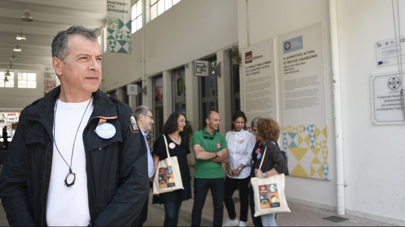 Ο Σταύρος Θεοδωράκης στη Δημοτική Αγορά Κυψέλης