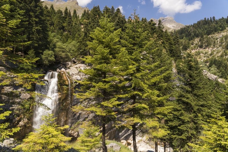 καταρράκτες στα Θεοδώριανα Άρτας