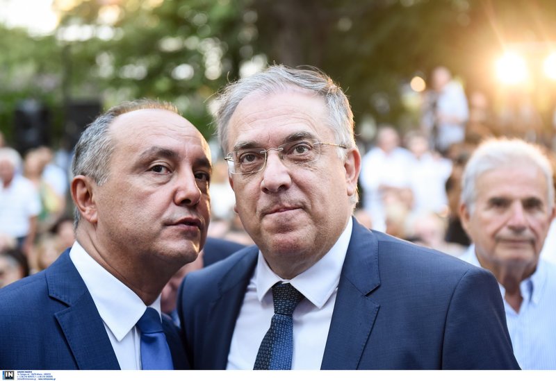 Ο Θοδωρής Καράογλου με τον Τ. Θεοδωρικάκο