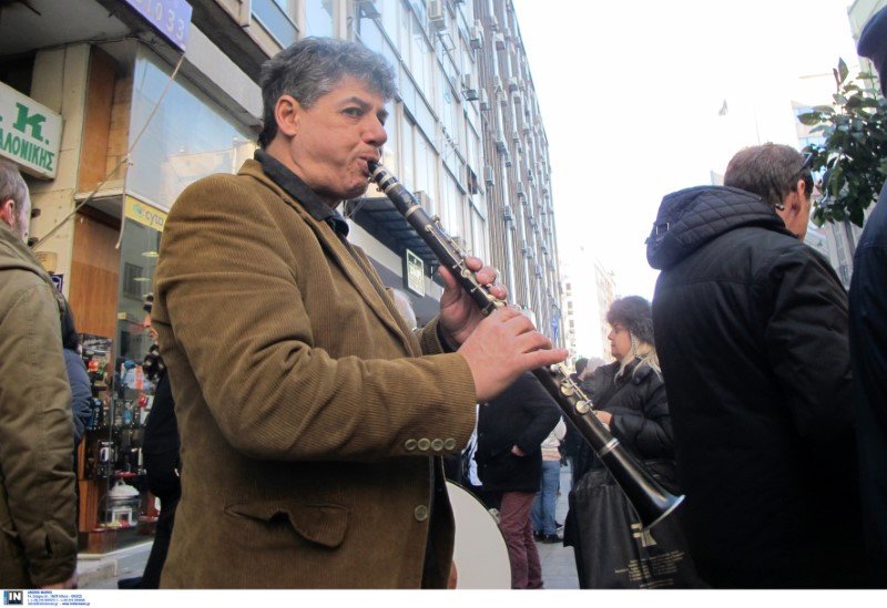 Εορταστικό κλίμα στους δρόμους της Θεσσαλονίκης παραμονή Πρωτοχρονιάς -Φωτογραφία: Intimenews/ΜΩΥΣΙΑΔΗΣ ΓΙΑΝΝΗΣ