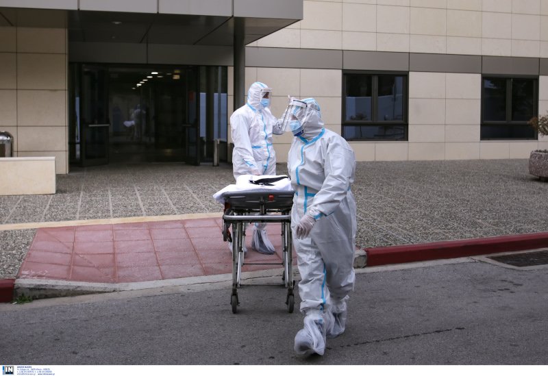 Διακομιδή ασθενών Covid-19 στην επιταχθείσα κλινική
