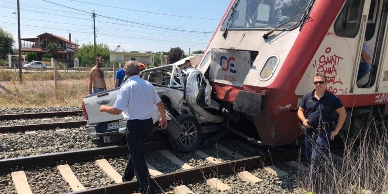 Το τρένο έχει χτυπήσει το ΙΧ