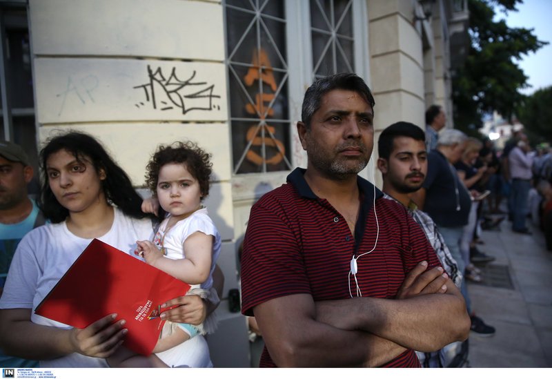 Μετανάστες στην συγκέντρωση Τσίπρα στην πλ. Ασωμάτων 