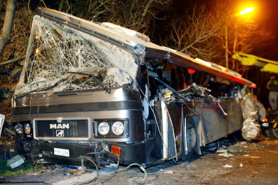 Βέροια:Η μητέρα μαθήτρια της τάξης 2003 με το φριχτό δυστύχημα στα Τέμπη 4 tragodia tempi leoforeio.jpg