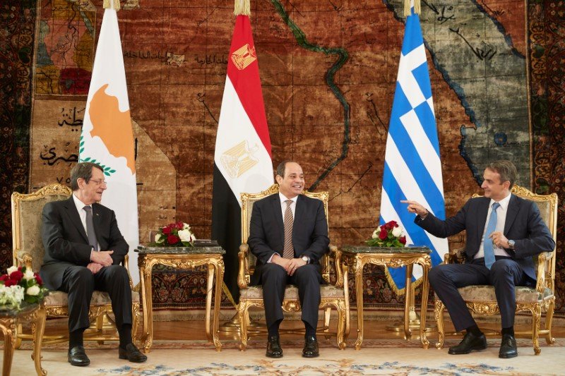 Οι ηγέτες της Κύπρου, της Αιγύπτου και της Ελλάδας στην τριμερή συνάντηση στο Κάιρο
