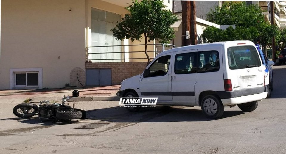 Το Ι.Χ και η μηχανή που ενεπλάκησαν στο τροχαίο