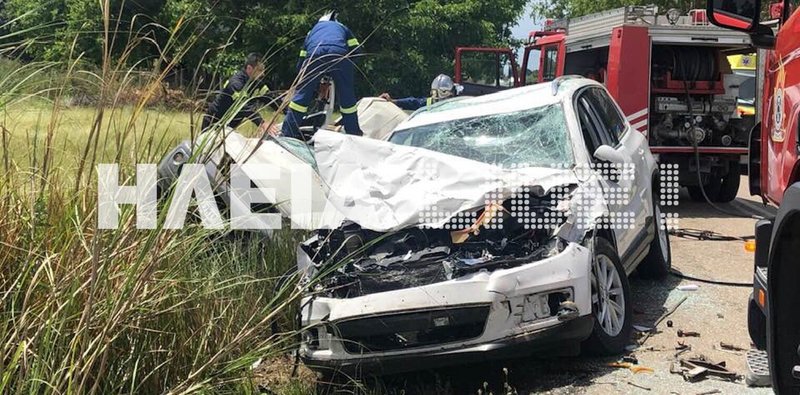 Διαλυμένο το ένα από τα δυο ΙΧ που ενεπλάκησαν στο τροχαίο δυστύχημα