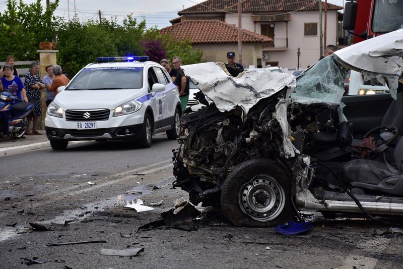 Ο,τι απέμεινε από το αγροτικό