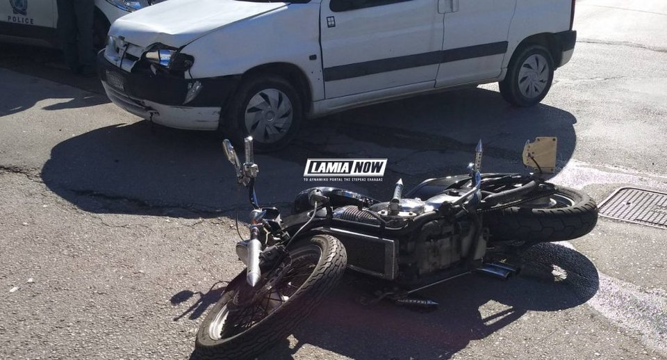 Η μηχανή του 49χρονου πεσμένη στο έδαφος
