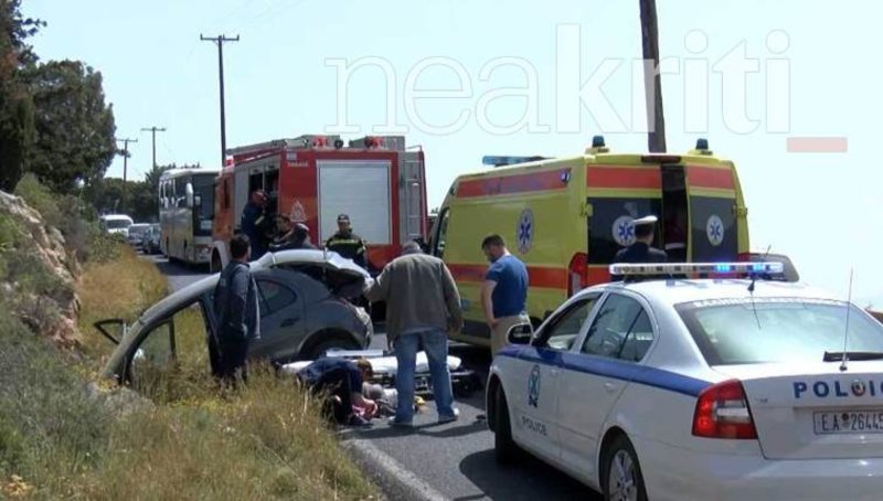 Αστυνομικοί, πυροσβέστες και διασώστες του ΕΚΑΒ βρέθηκαν από την πρώτη στιγμή στο σημείο