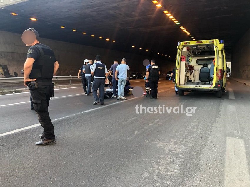 Ένας 40χρονος πήδηξε από την αερογέφυρα και έπεσε πάνω σε έναν μοτοσικλετιστή