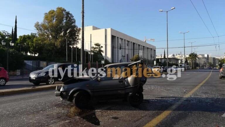 Η σύγκρουση οχημάτων στη Βασιλίσσης Σοφίας