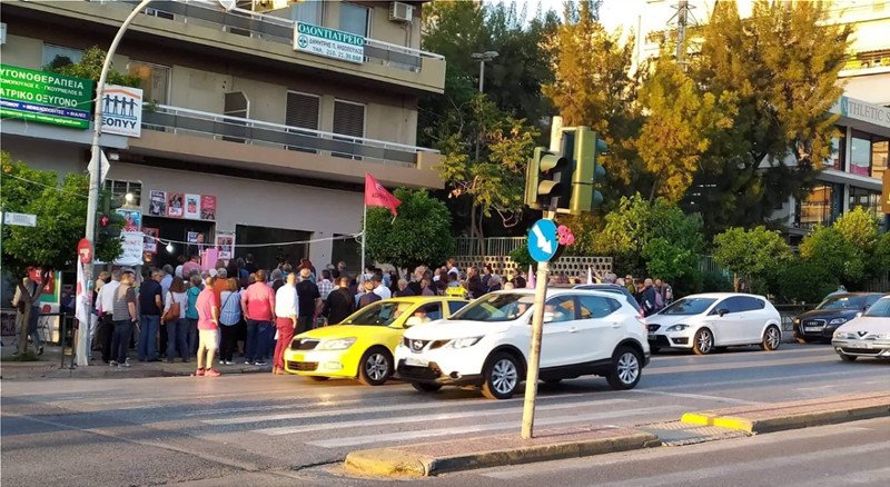 Λίγος κόσμος προσήλθε στην ομιλία του Ευκλείδη Τσακαλώτου στο Γαλάτσι
