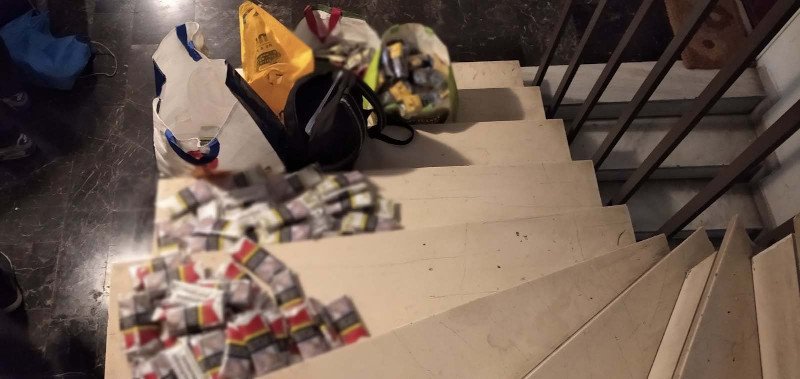 Λαθραία τσιγάρα στην κατοχή του συλληφθέντα