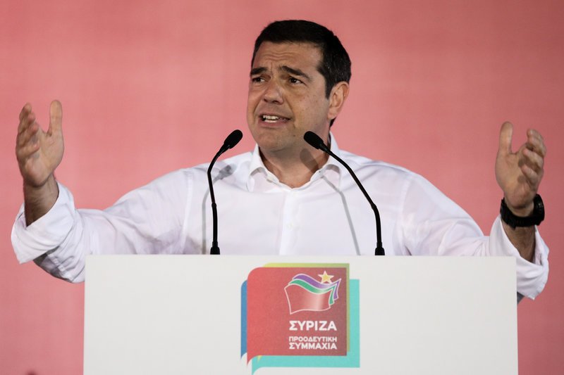 Ο Αλέξης Τσίπρας στο βήμα στην συγκέντρωση του ΣΥΡΙΖΑ στο Αιγάλεω