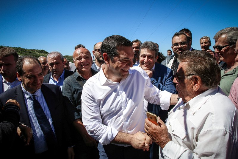 Ο Αλέξης Τσίπρας στην Κρήτη. Δίπλα του ο Χρήστος Σπίρτζης.