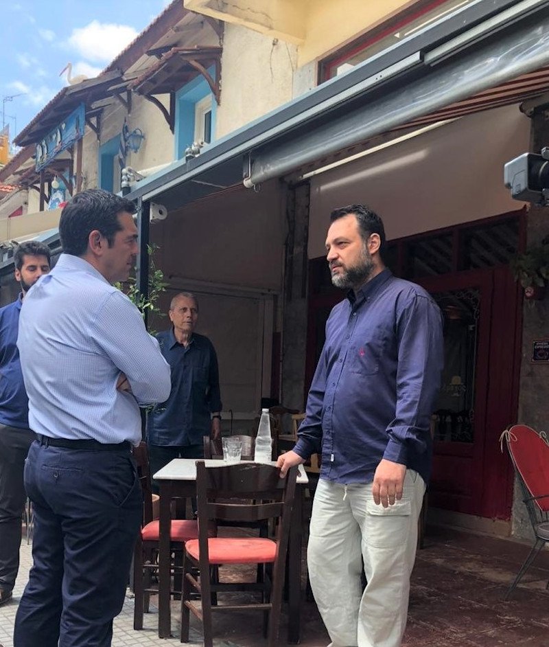 Ο Αλέξης Τσίπρας συνομίλησε με εστιάτορες της περιοχής /Φωτογραφία: Γραφείο Τύπου ΣΥΡΙΖΑ