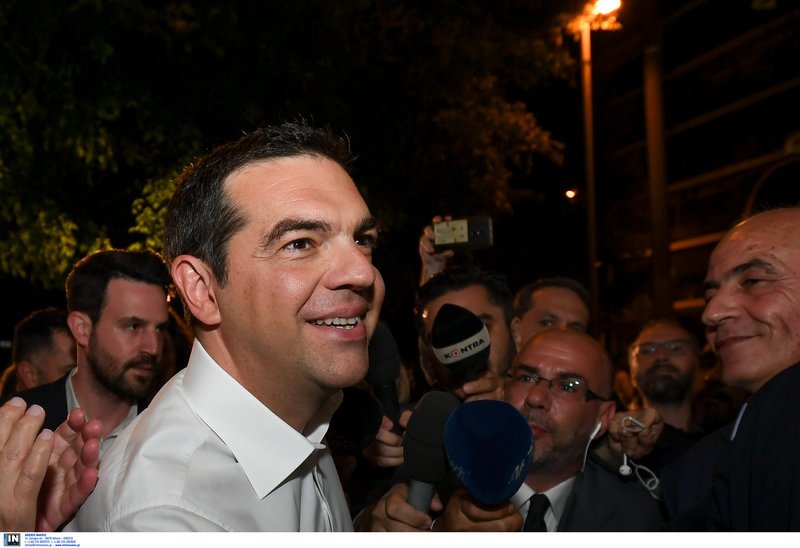 Ο Αλέξης Τσίπρας δεν έκανε δηλώσεις μπαίνοντας στα κεντρικά γραφεία του ΣΥΡΙΖΑ
