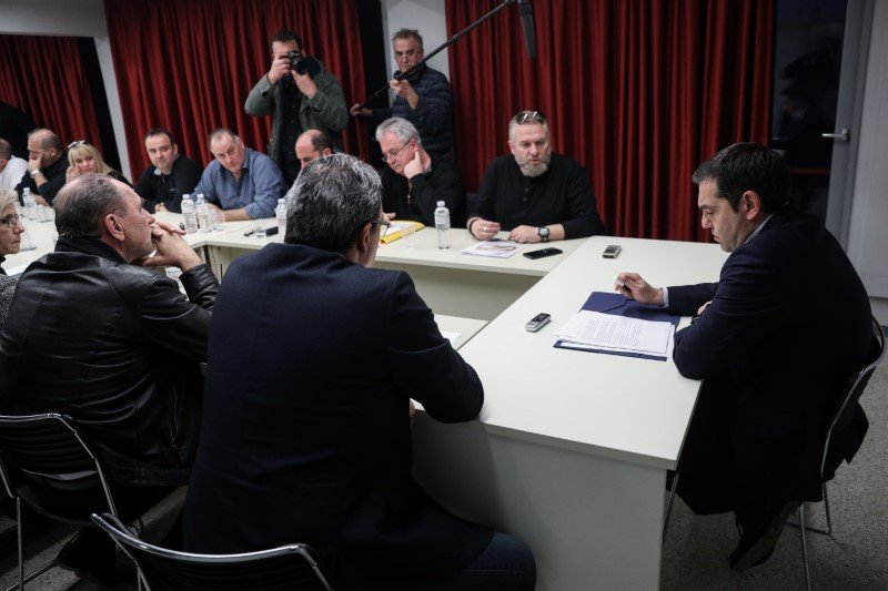 ΣΥΝΑΝΤΗΣΗ ΤΟΥ ΠΡΟΕΔΡΟΥ ΤΟΥ ΣΥΡΙΖΑ ΜΕ ΕΡΓΑΖΟΜΕΝΟΥΣ ΤΗΣ ΛΑΡΚΟ (EUROKINISSI/ ΣΤΕΛΙΟΣ ΜΙΣΙΝΑΣ)