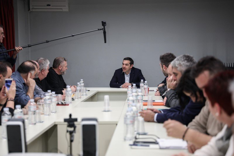 ΣΥΝΑΝΤΗΣΗ ΤΟΥ ΠΡΟΕΔΡΟΥ ΤΟΥ ΣΥΡΙΖΑ ΜΕ ΕΡΓΑΖΟΜΕΝΟΥΣ ΤΗΣ ΛΑΡΚΟ (EUROKINISSI/ ΣΤΕΛΙΟΣ ΜΙΣΙΝΑΣ)