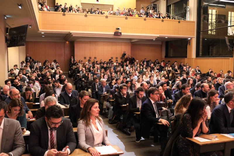 Το κοινό στην ομιλία του Αλέξη Τσίπρα στο Παρίσι / Φωτογραφία: INTIME NEWS