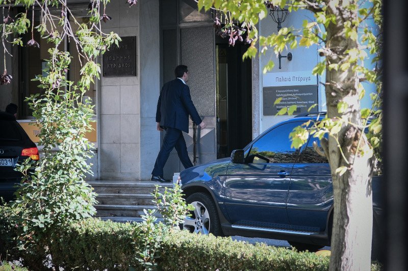 Ο Αλέξης Τσίπρας κατά την άφιξή του στο ΝΙΜΤΣ