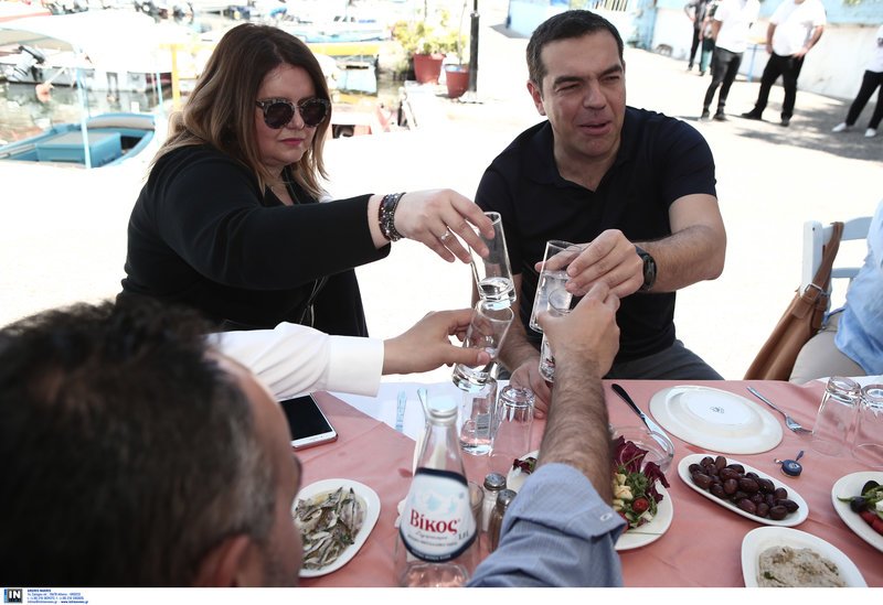 Ο Τσίπρας τσουγκρίζει