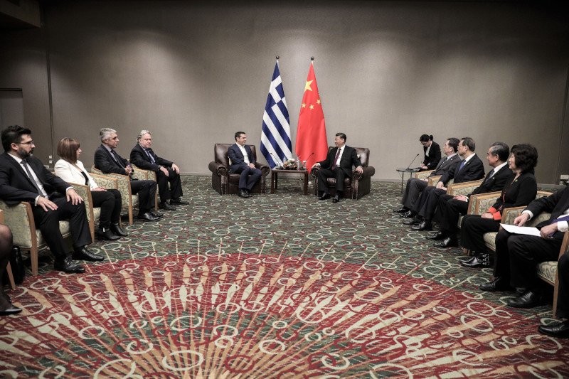 Συνάντηση του προέδρου του ΣΥΡΙΖΑ, Αλέξη Τσίπρα, με τον Πρόεδρο της Λαϊκής Δημοκρατίας της Κίνας, Σι Τζινπίνγκ. (Φωτογραφία/ΓΡΑΦΕΙΟ ΤΥΠΟΥ ΣΥΡΙΖΑ)