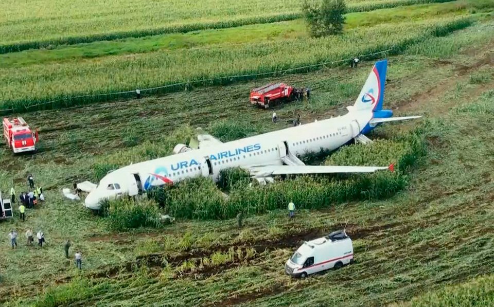 To Airbus πραγματοποίησε αναγκαστική προσγείωση λίγα λεπτά μετά την απογείωση από το αεροδρόμιο της Μόσχας