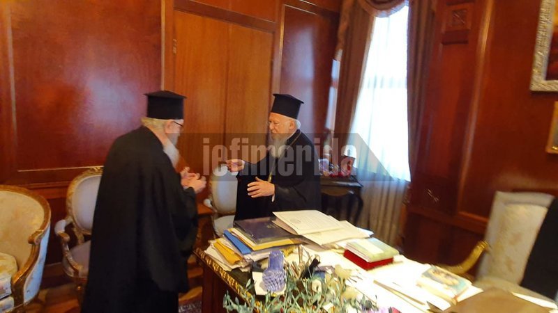 O Βαρθολομαίος υποδέχεται τον αρχιεπίσκοπο Δημήτριο