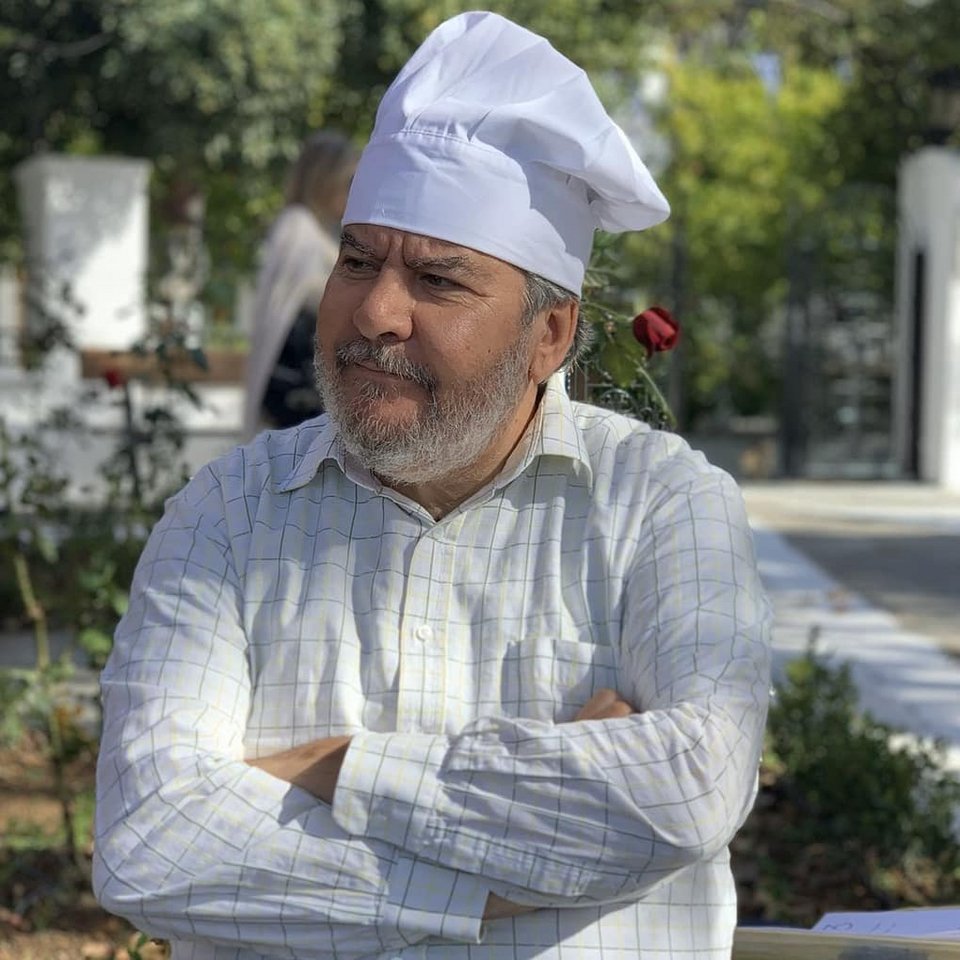 Ο φούρναρης της σειράς Βασίλης Χαλακατεβάκης