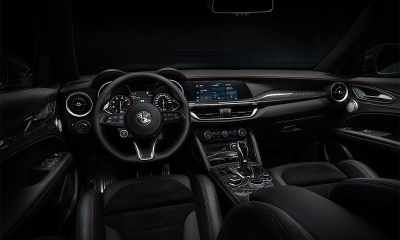 Το νέο Stelvio Veloce Ti